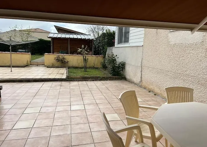 בית נופש Le Cocon D'ali לנגון